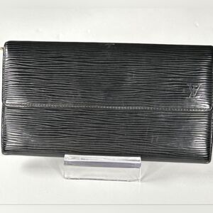 Louis Vuitton EPI Leather Wallet Chain Included If Wanted